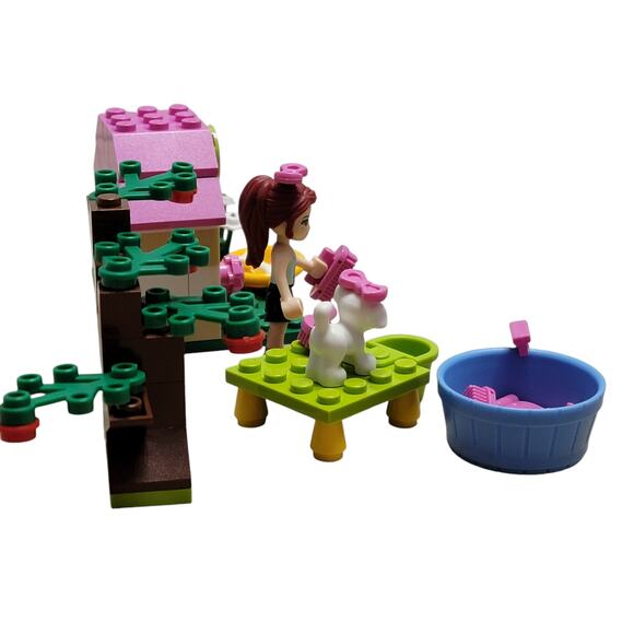 LEGO Mia's Puppy House 3934 Friends Retired Charlie Heartlake Christmas Gift - Picture 4 of 5